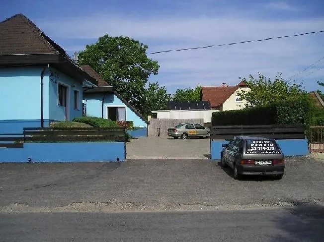 Domino Panzio 2*